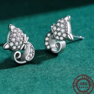 925 Sterling Silver Cat Earrings